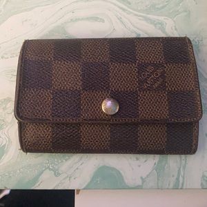 Louis Vuitton 6 key holder